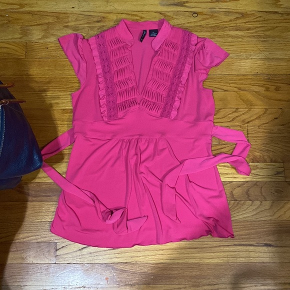 Top only - Picture 2 of 3